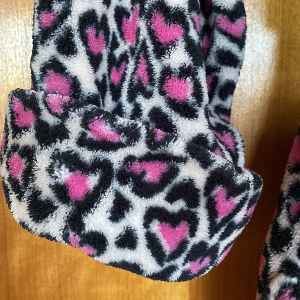 Victoria’s Secret Robe - Picture 7 of 9